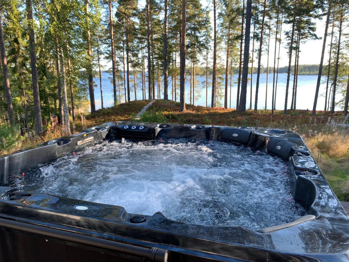 Elegant Villa On The Shore Of Lake Saimaa Лапеенранта Екстериор снимка
